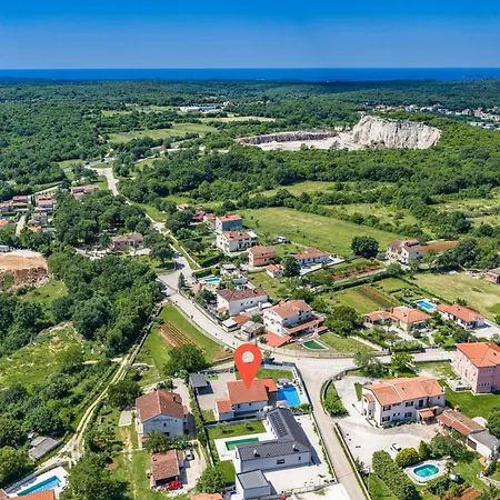 Beauty Near Rovinj For 7 People With 55 M2 Private Heated Pool, Wellness & Kids Playground Villa *